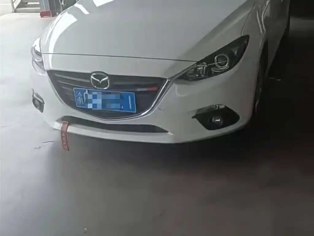 Mazda 3 Axela 2016