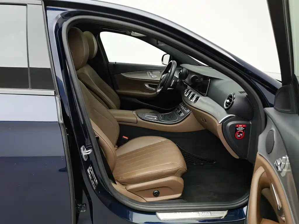 Mercedes-Benz E-Class (Import) — миниатюра 23