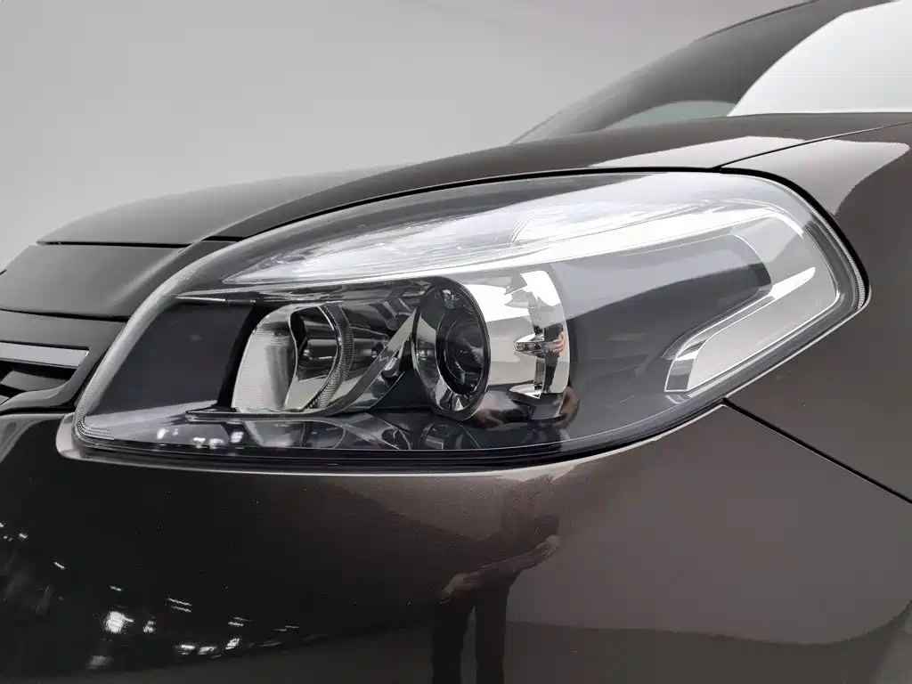 Renault Koleos (Import) — миниатюра 7
