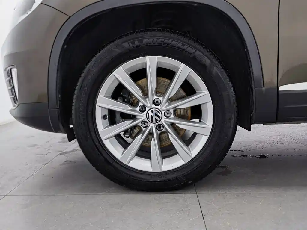 Volkswagen Tiguan — миниатюра 17