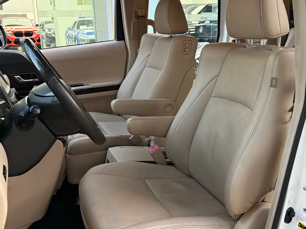 Toyota Alphard 2012 3.5L Luxury