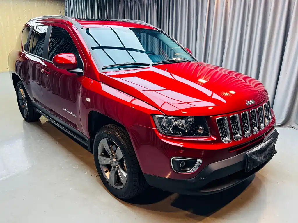 Jeep Compass (Import) — миниатюра 3