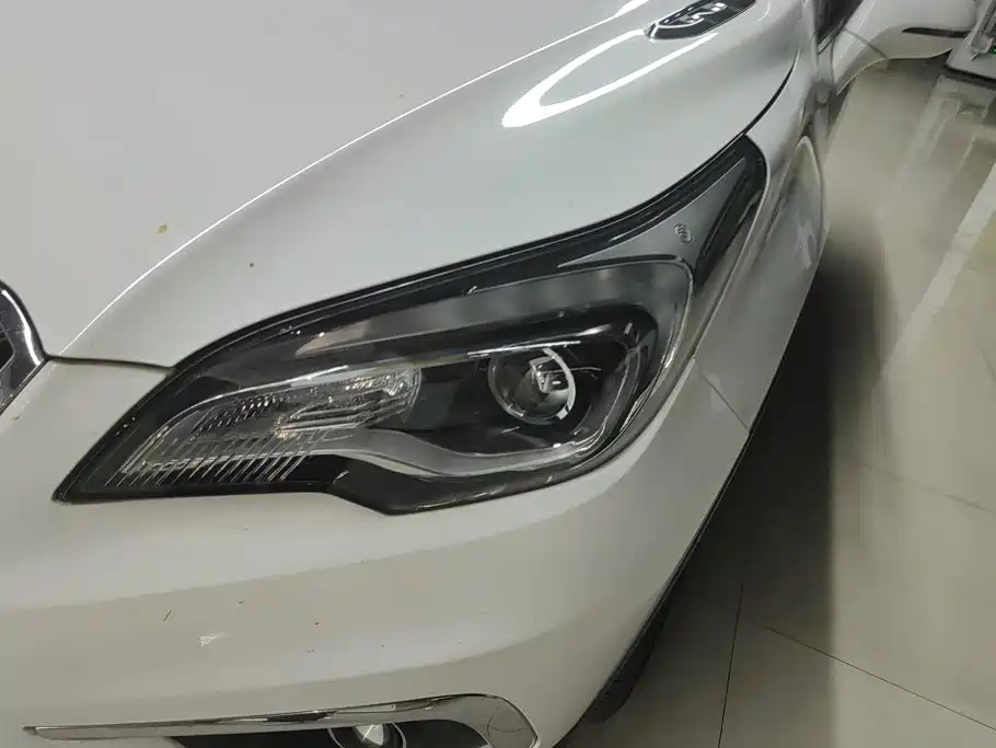 Buick Envision Plus — миниатюра 5