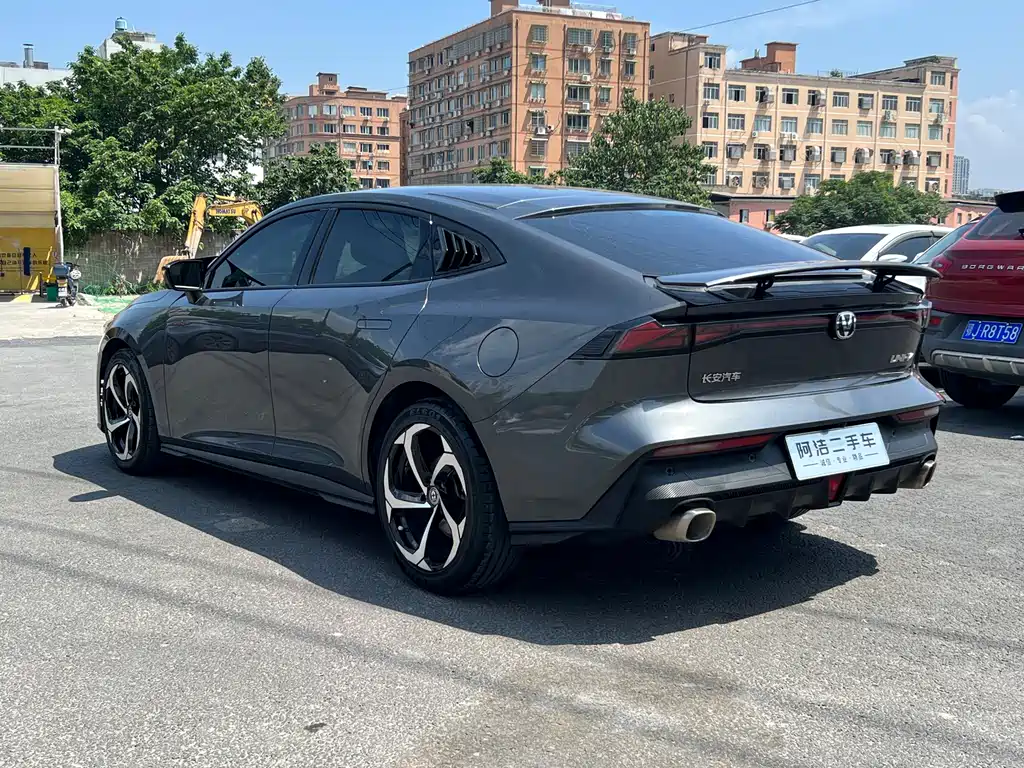 Changan UNI-V 2022 1.5T Luxury