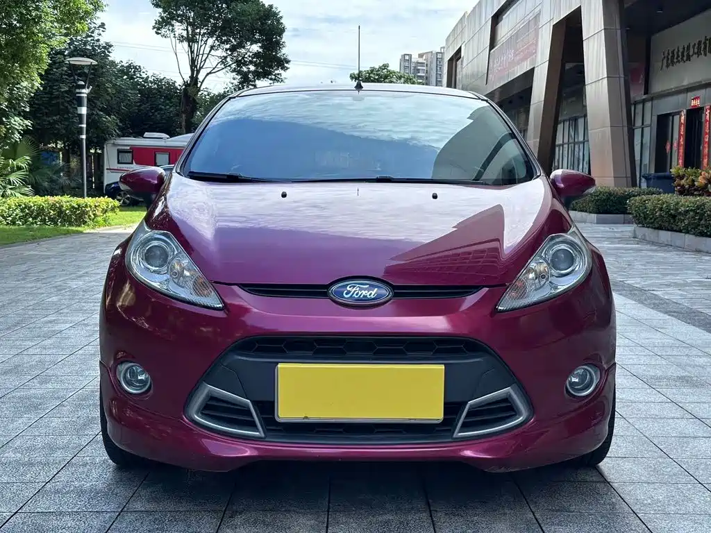 Ford Fiesta 2011 1.5L AT Fashion