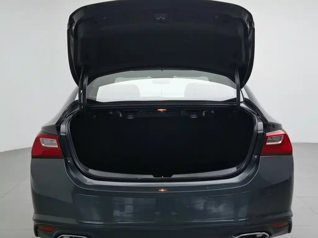 Chevrolet Malibu XL — миниатюра 16