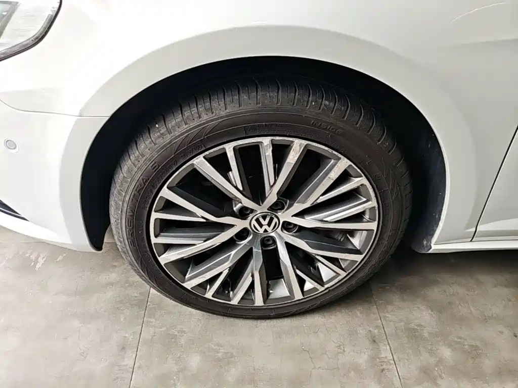 Volkswagen CC — миниатюра 23