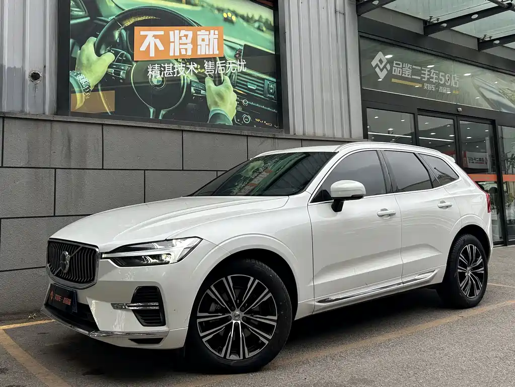 Volvo XC60 2022
