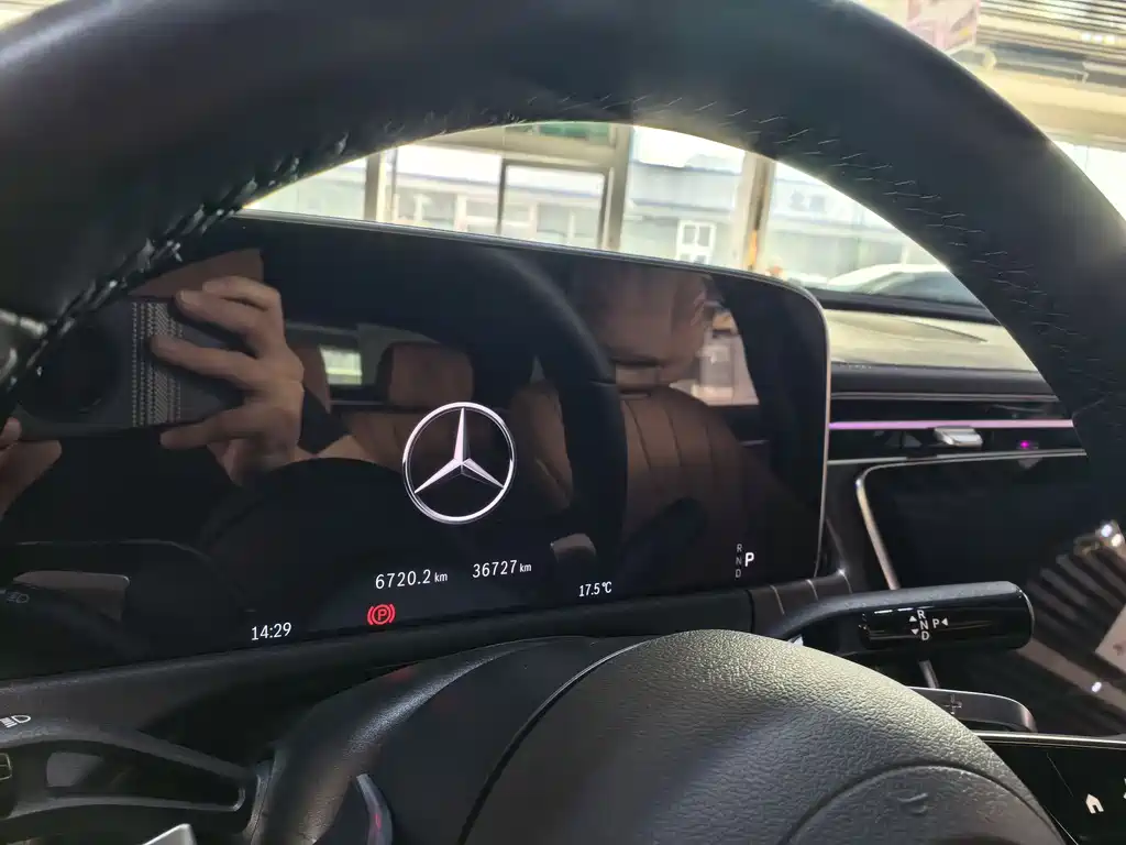 Mercedes-Benz E-Class E 2025 E 300 L Fashion