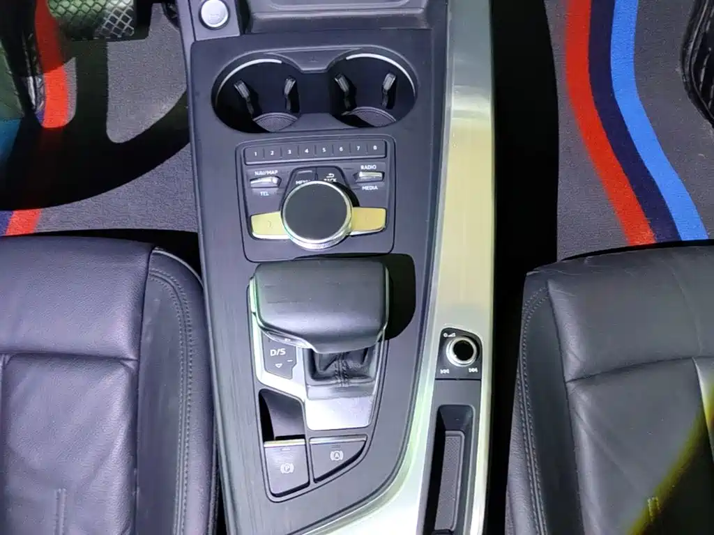 Audi A4L — миниатюра 14