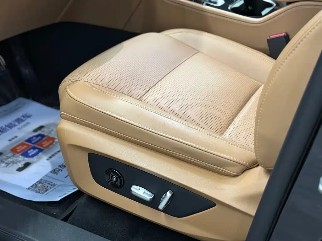 Li Auto Li ONE — миниатюра 12