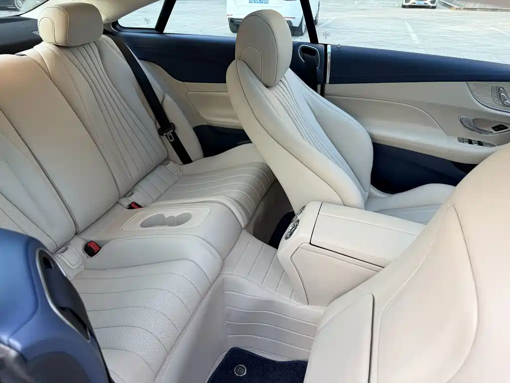 Mercedes-Benz E-Class (Import) — миниатюра 25