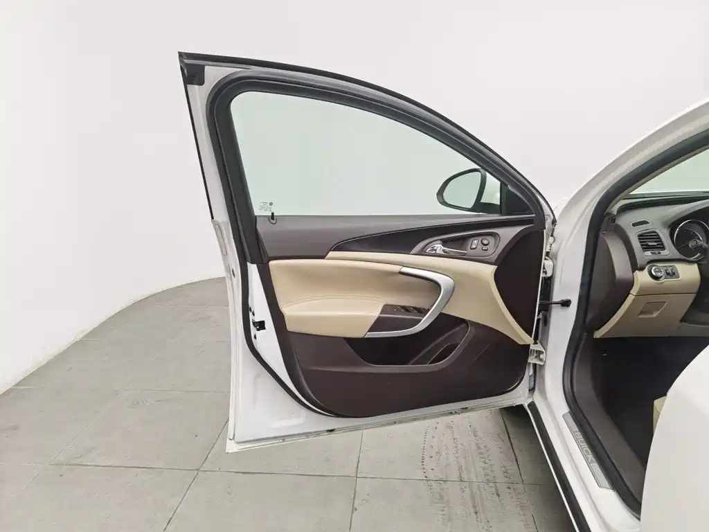 Buick Regal — миниатюра 8