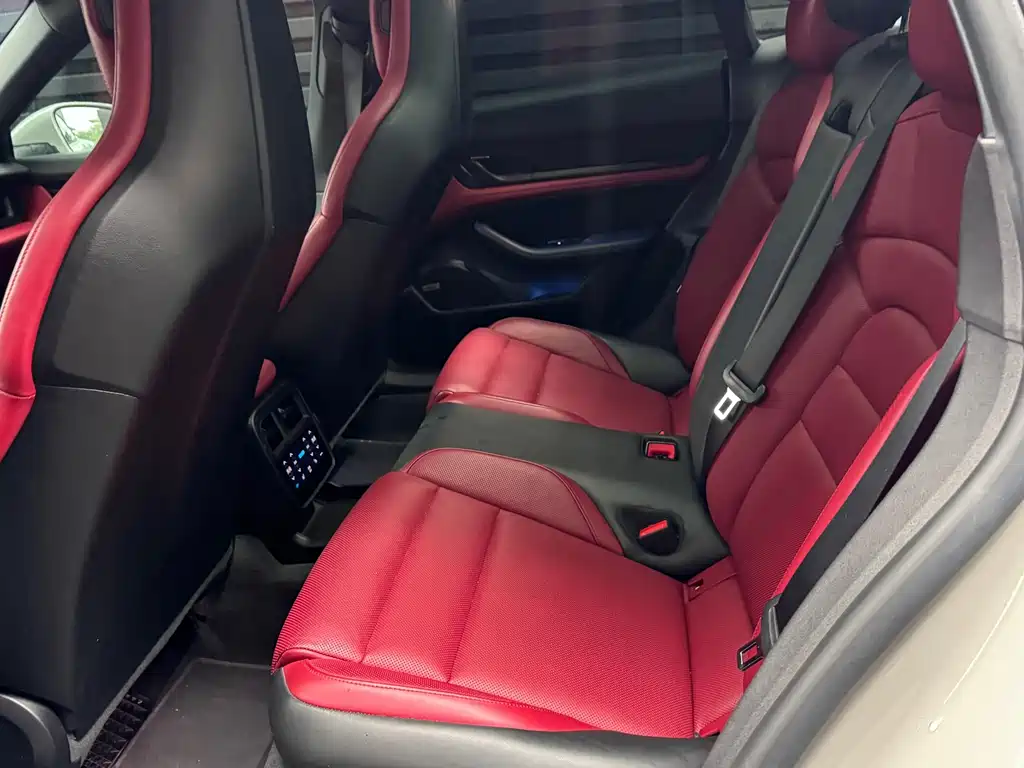 Porsche Taycan — миниатюра 14