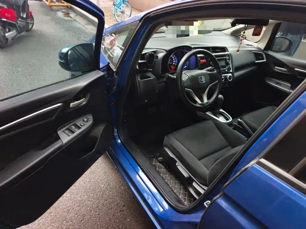 Honda Fit — миниатюра 13
