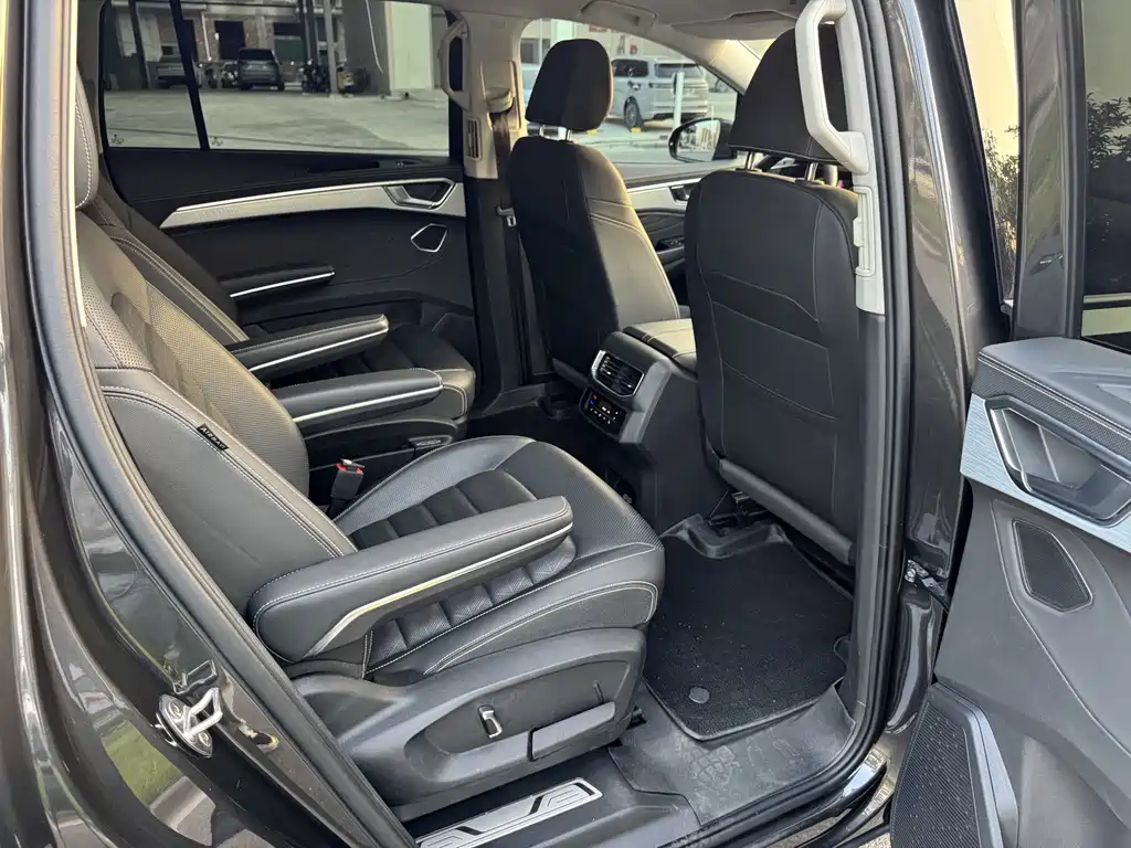 Volkswagen Talagon — миниатюра 11