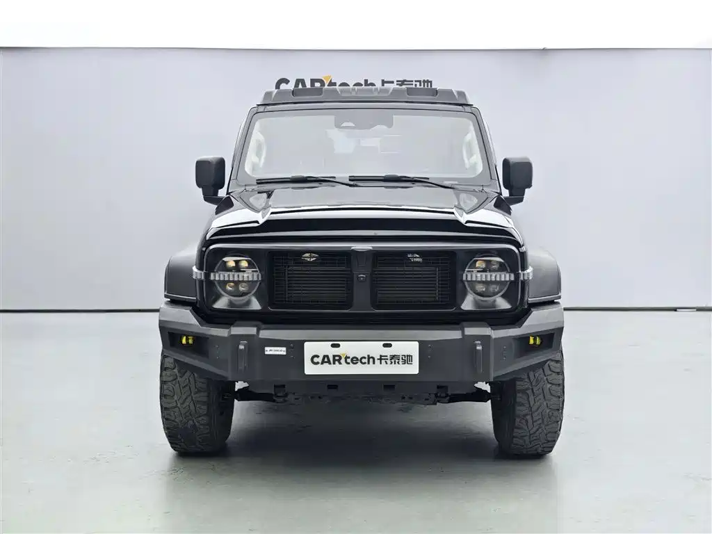 Tank Tank 300 2023