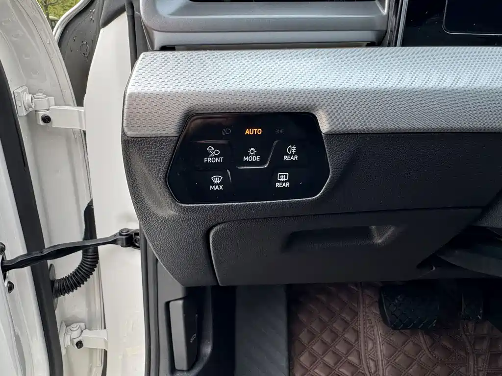 Volkswagen Lamando — миниатюра 10