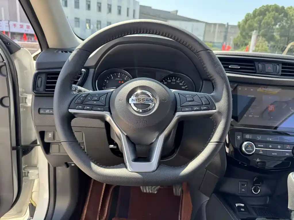 Nissan X-Trail — миниатюра 35