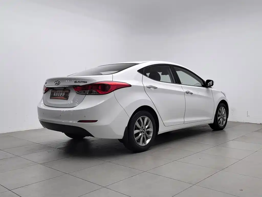 Hyundai Elantra Langdong — миниатюра 2