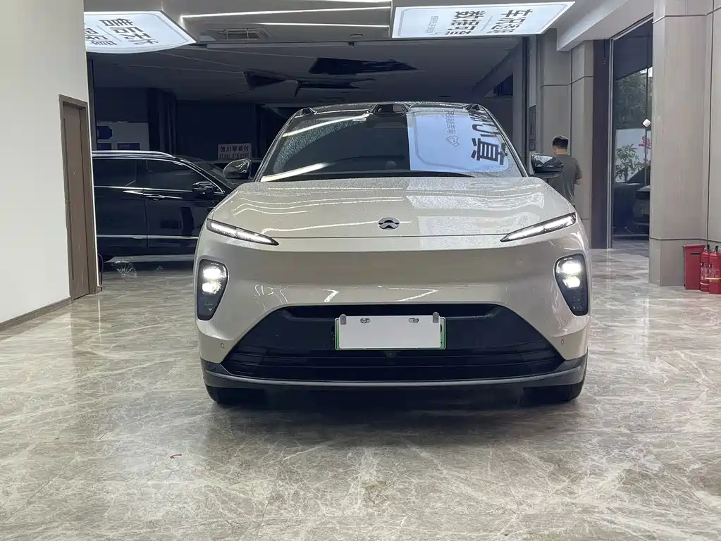 NIO ES8 — миниатюра 2