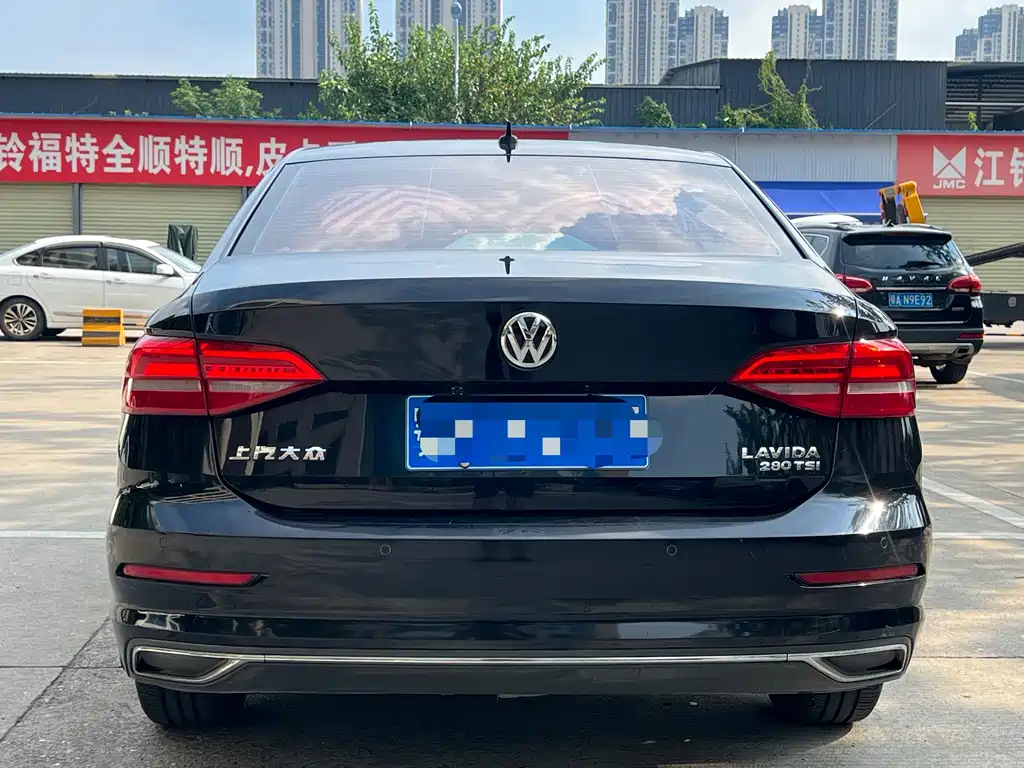 Volkswagen Lavida — миниатюра 8