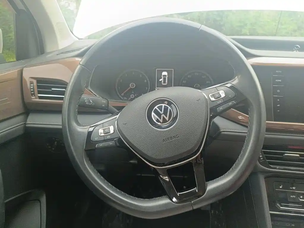 Volkswagen Tharu — миниатюра 11