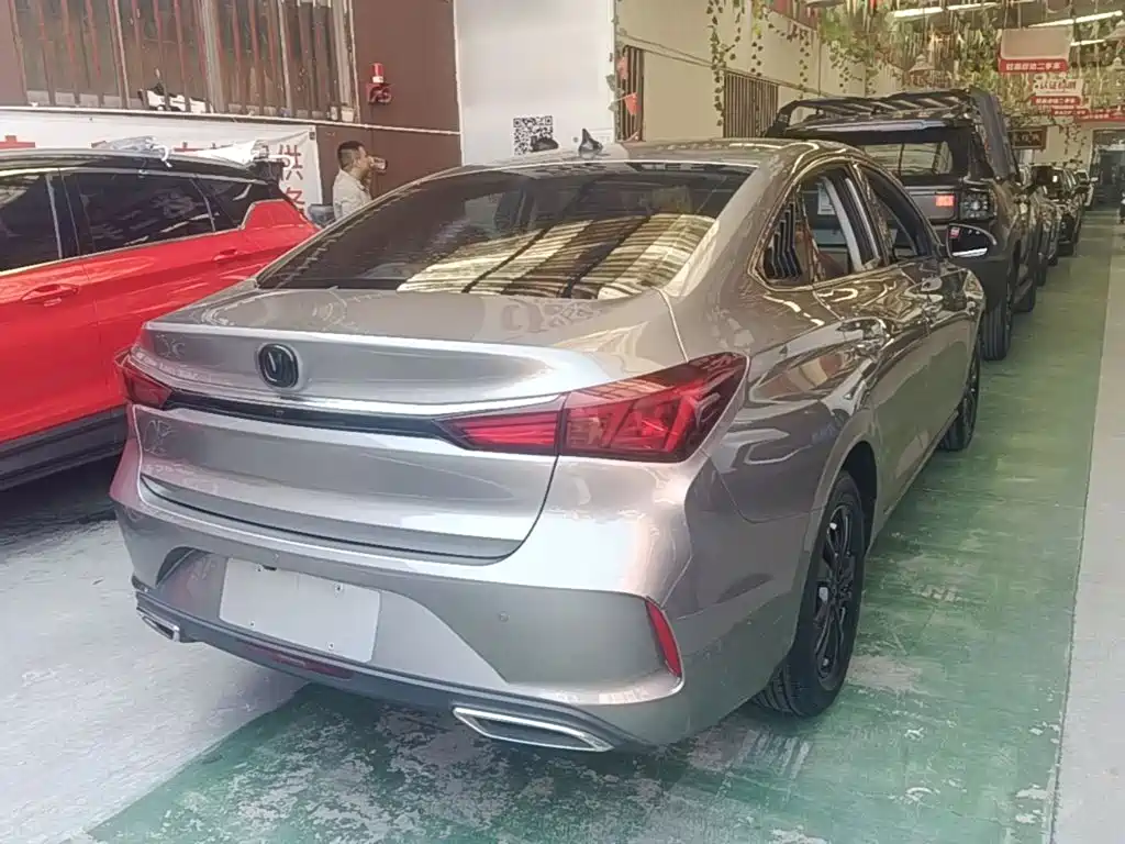 Changan Eado — миниатюра 7