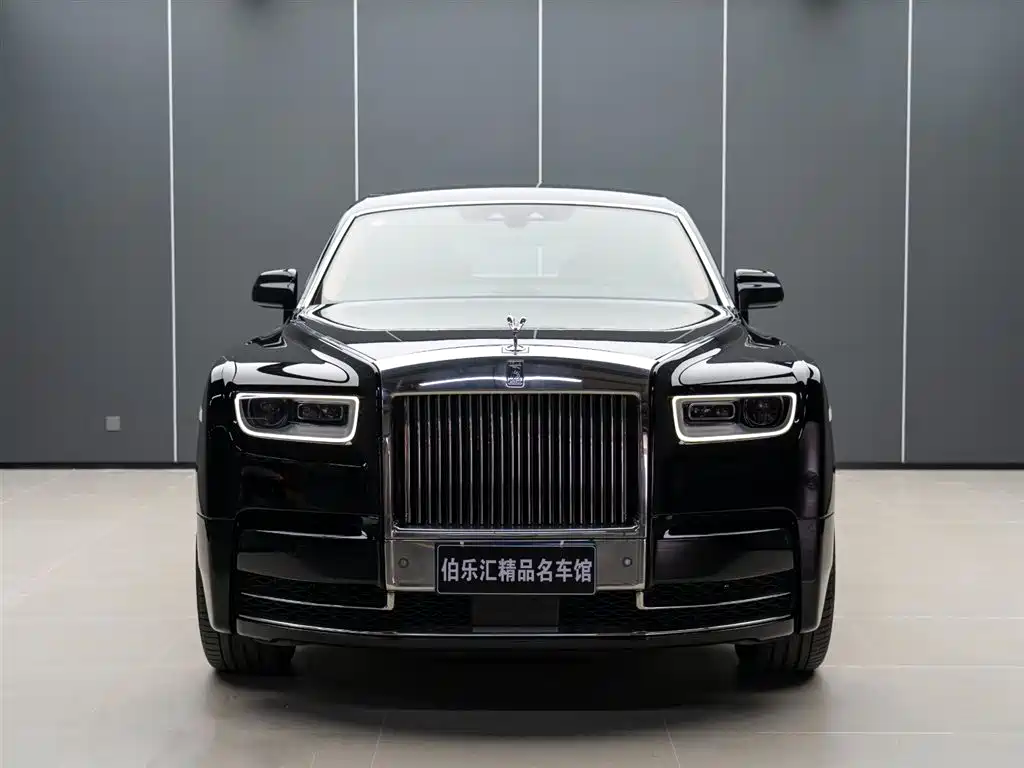 ROLLS-ROYCE PHANTOM