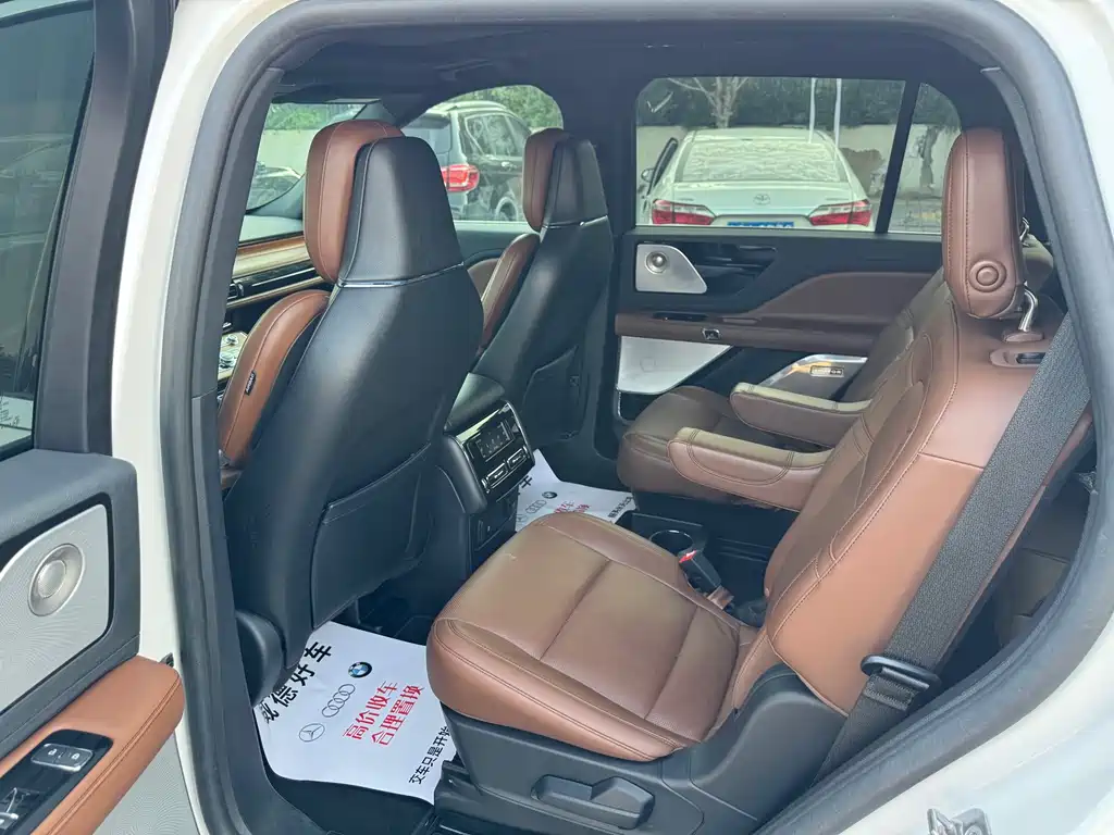 Lincoln Aviator 3.0T V6 4WD Executive Edition, фото 12
