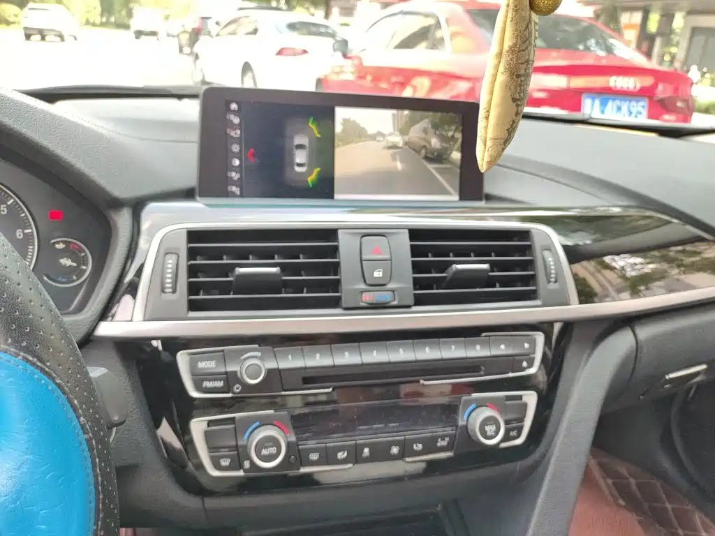 BMW 3 Series — миниатюра 6
