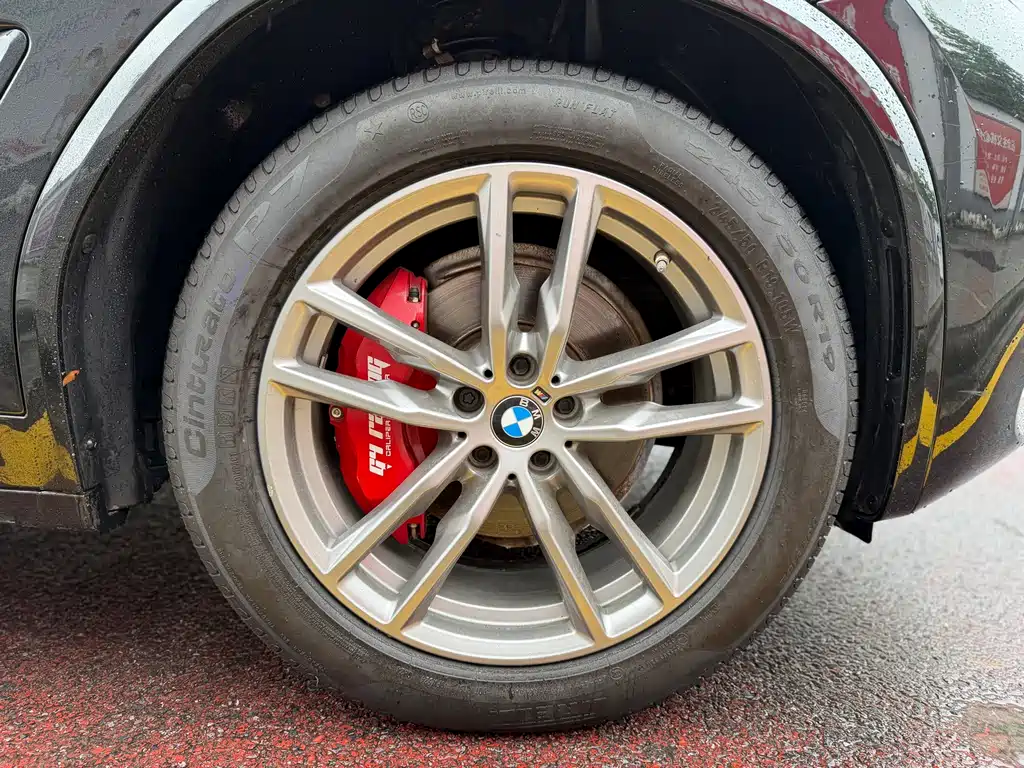 BMW X3 — миниатюра 9