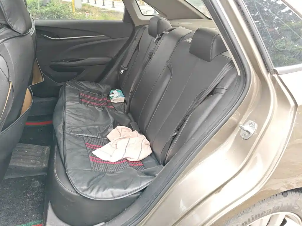 Buick Excelle — миниатюра 15