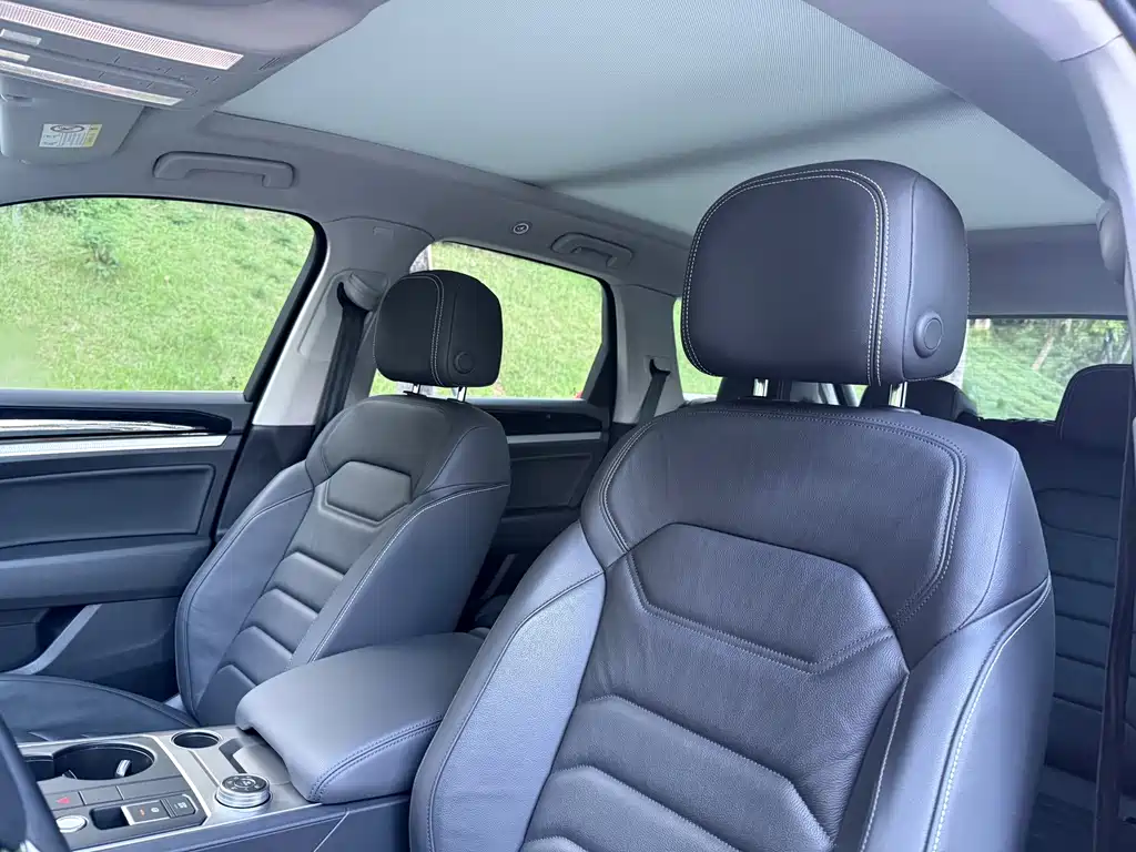 Volkswagen Touareg — миниатюра 9