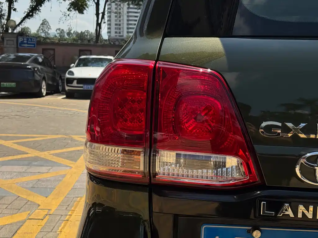 Toyota Land Cruiser — миниатюра 13