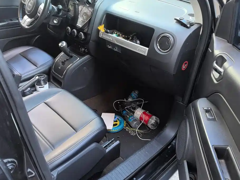 Jeep Compass (Import) — миниатюра 8