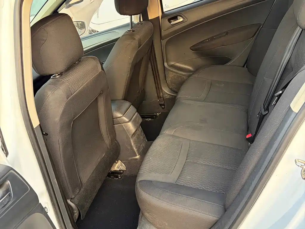 Peugeot 308 — миниатюра 5