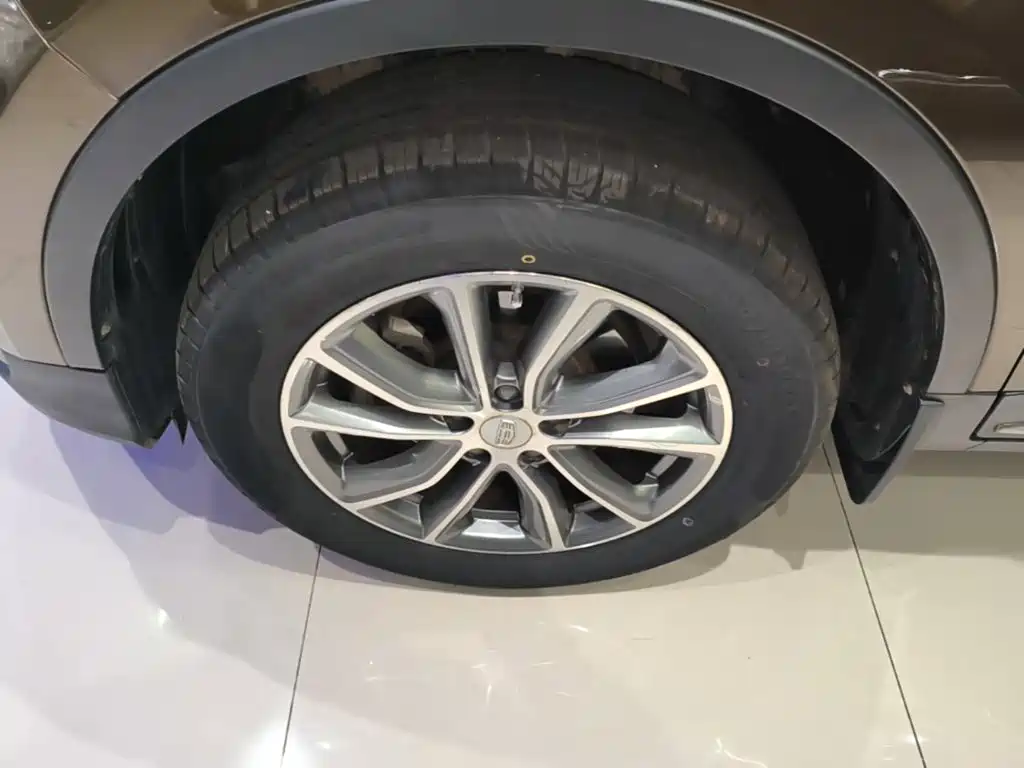 Geely Boyue — миниатюра 23