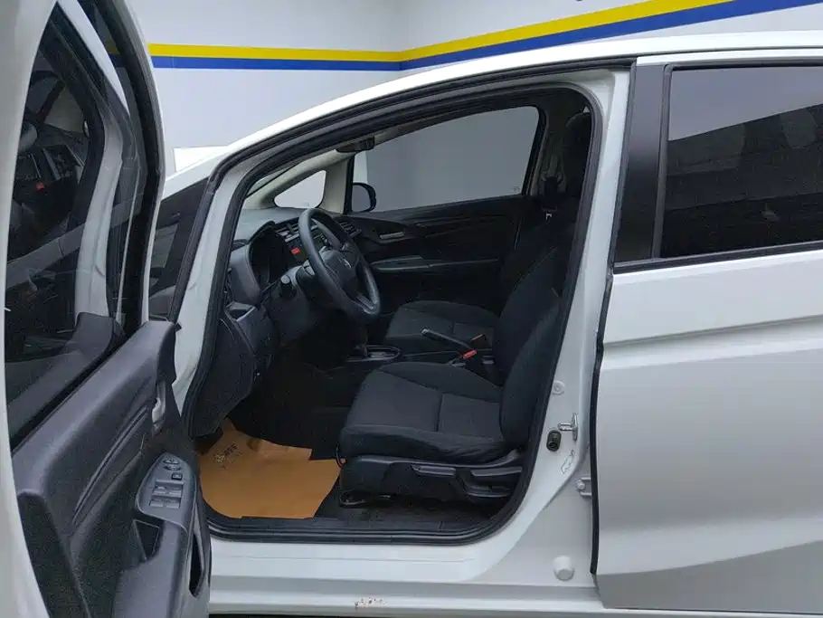 Honda Fit 2016 1.5L LXS CVT Comfort