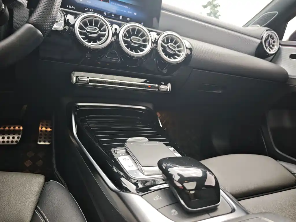 Mercedes-Benz A-Class AMG — миниатюра 13