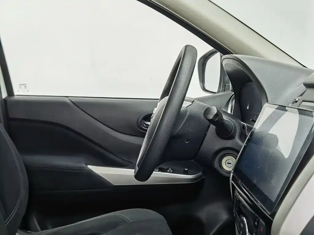 Nissan Navara — миниатюра 22