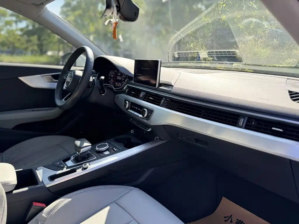 Audi A4L — миниатюра 7
