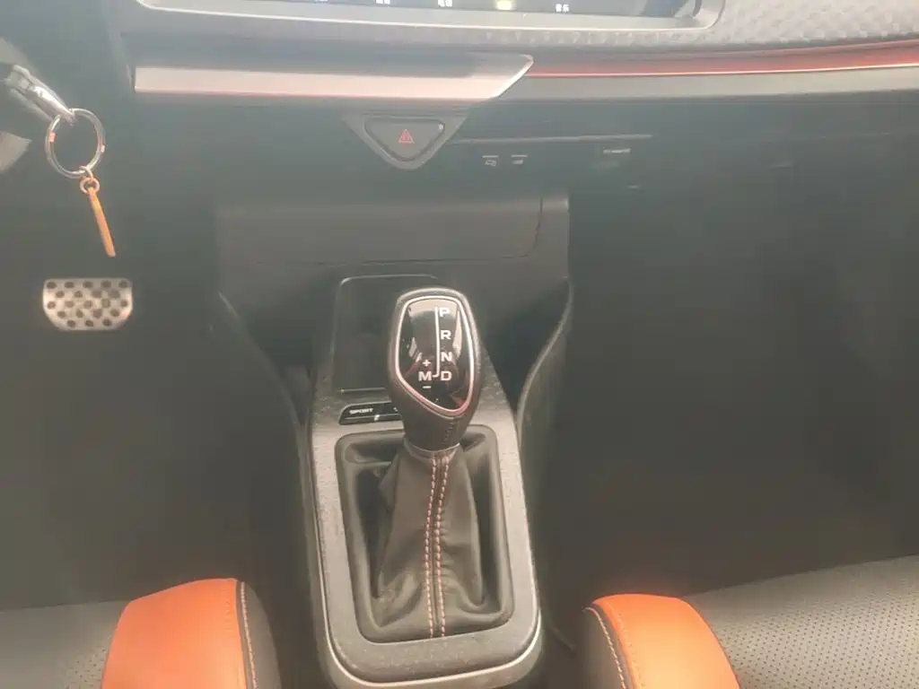 Geely Vision X1 — миниатюра 10