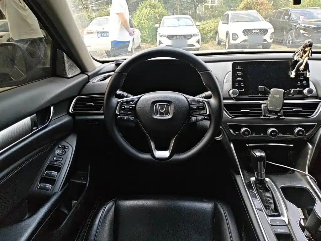 Honda Accord — миниатюра 11