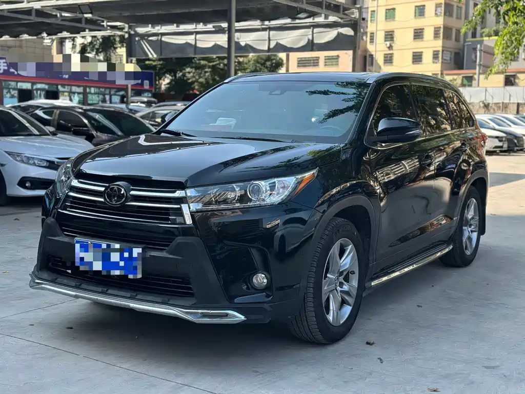 TOYOTA HIGHLANDER