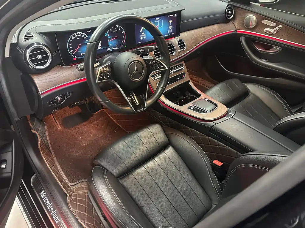 Mercedes-Benz E-Class — миниатюра 6