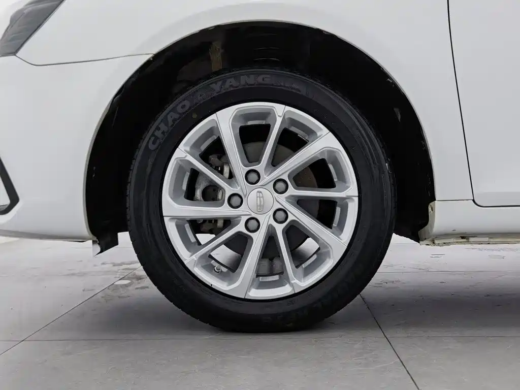 Geely Emgrand — миниатюра 17