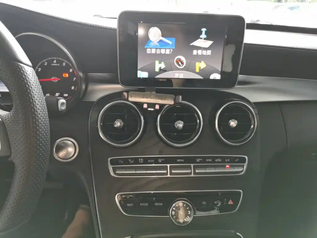 Mercedes-Benz C-Class — миниатюра 13