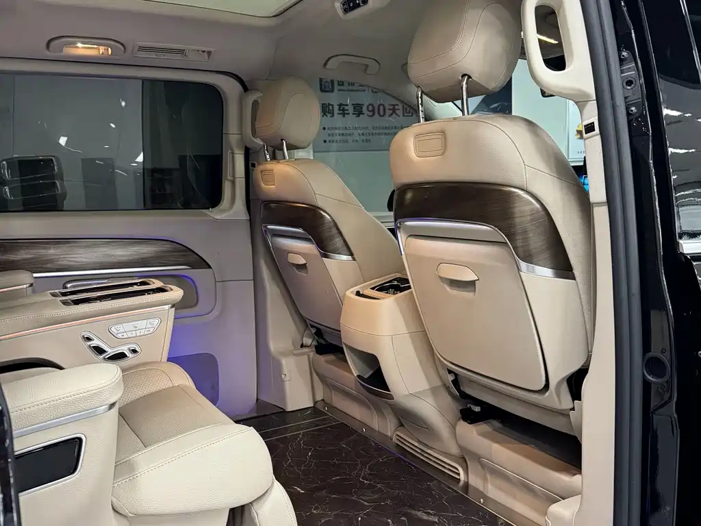 Mercedes-Benz V-Class — миниатюра 18