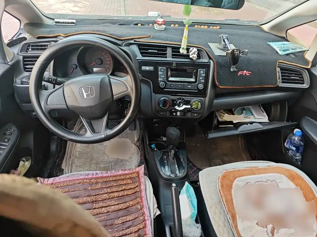 Honda Fit — миниатюра 10